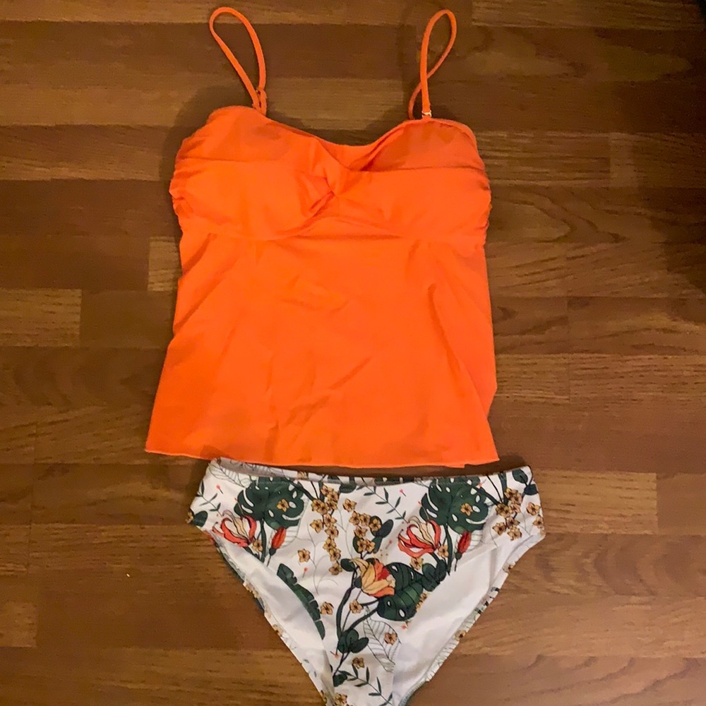 Cute 2 piece swimsuit